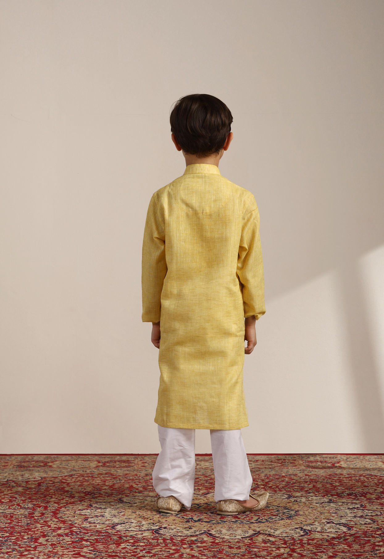 alt message - Manyavar Boys Boys Illuminating Yellow Kurta Set image number 5