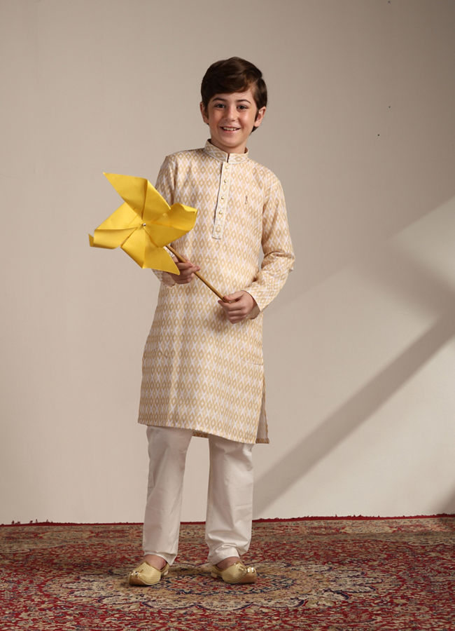 Boys Biscuit Beige Criss Cross Patterned Kurta Set image number 2