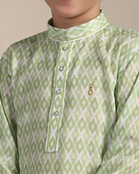 Manyavar Boys Boys Pistachio Green Criss Cross Patterned Kurta Set