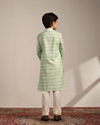 alt message - Manyavar Boys Boys Pistachio Green Criss Cross Patterned Kurta Set image number 4