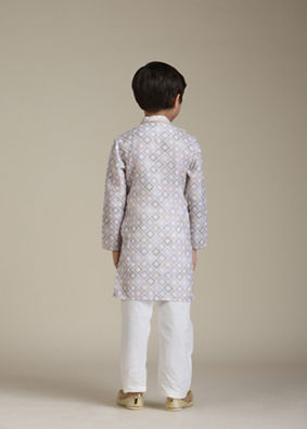 alt message - Manyavar Boys Boys Warm White Square Print Angrakha Kurta Set image number 5