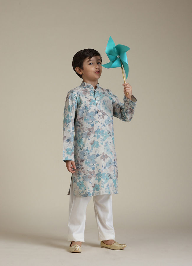 alt message - Manyavar Boys Boys Aqua Green Floral Printed Kurta Set image number 2