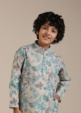 alt message - Manyavar Boys Boys Aqua Green Floral Printed Kurta Set image number 0