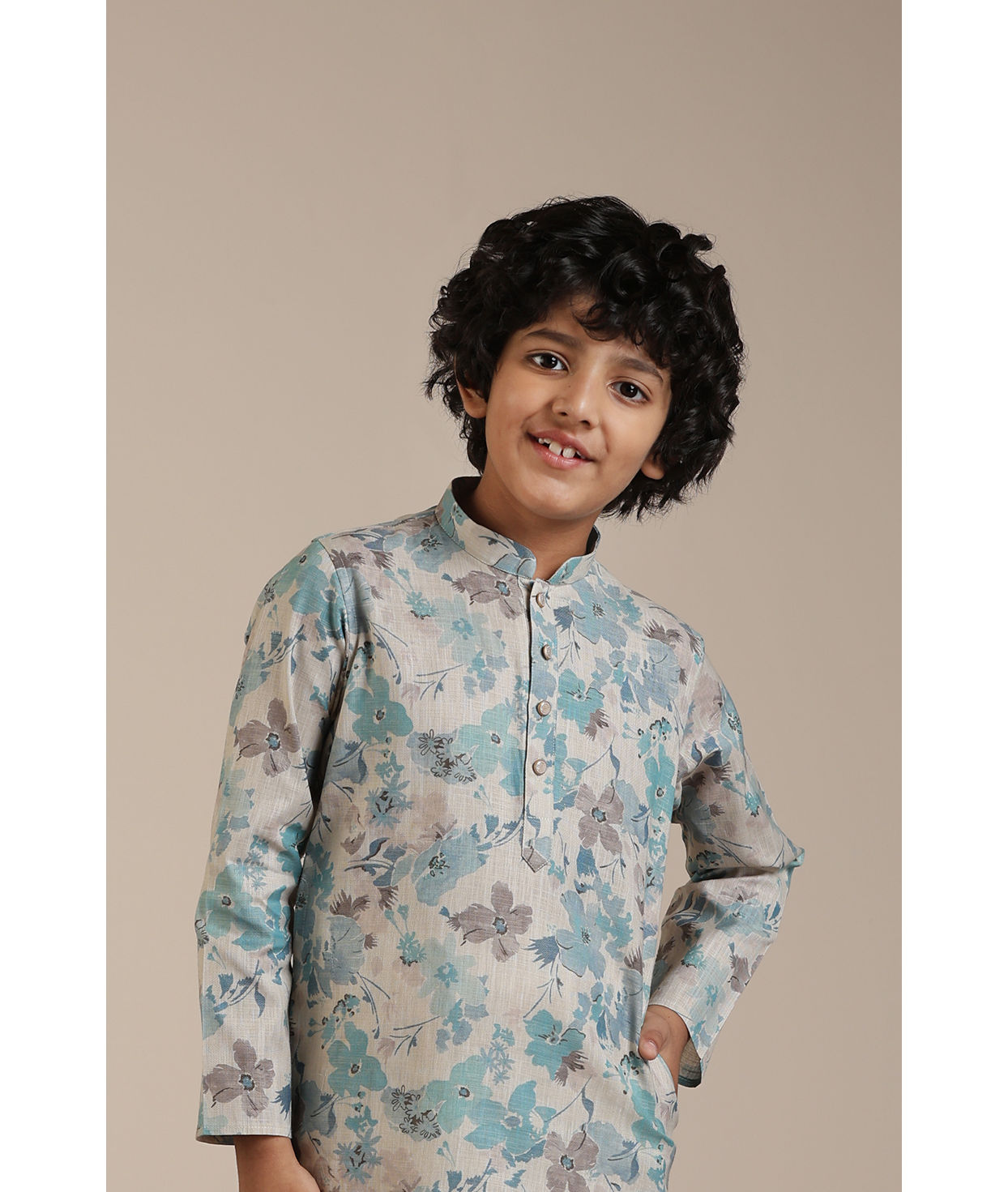 alt message - Manyavar Boys Boys Aqua Green Floral Printed Kurta Set image number 0