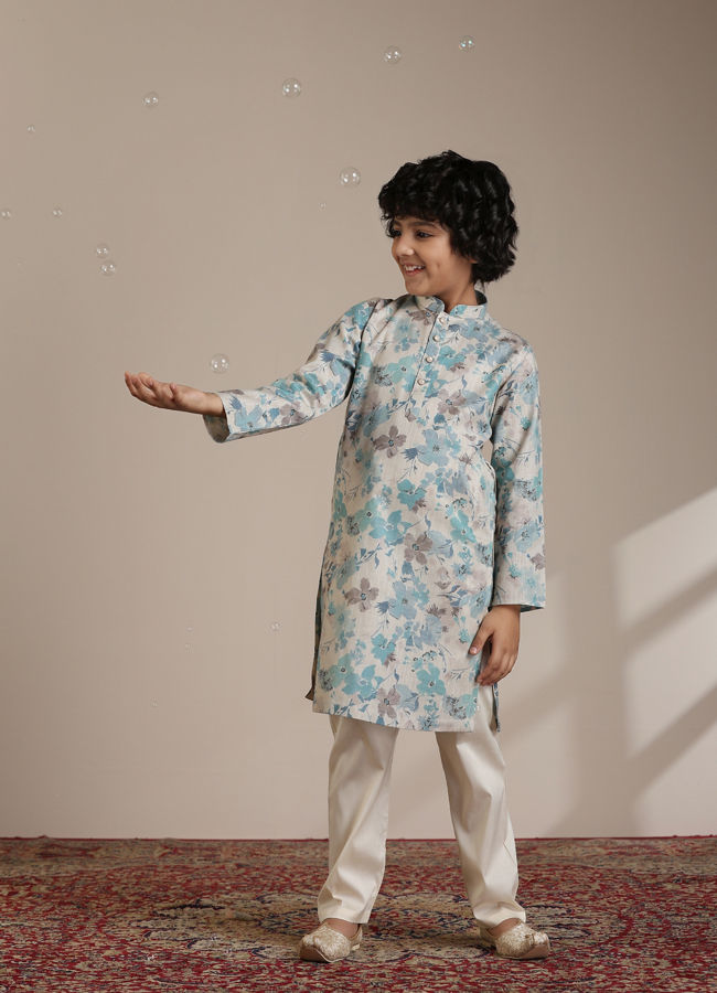 alt message - Manyavar Boys Boys Aqua Green Floral Printed Kurta Set image number 2