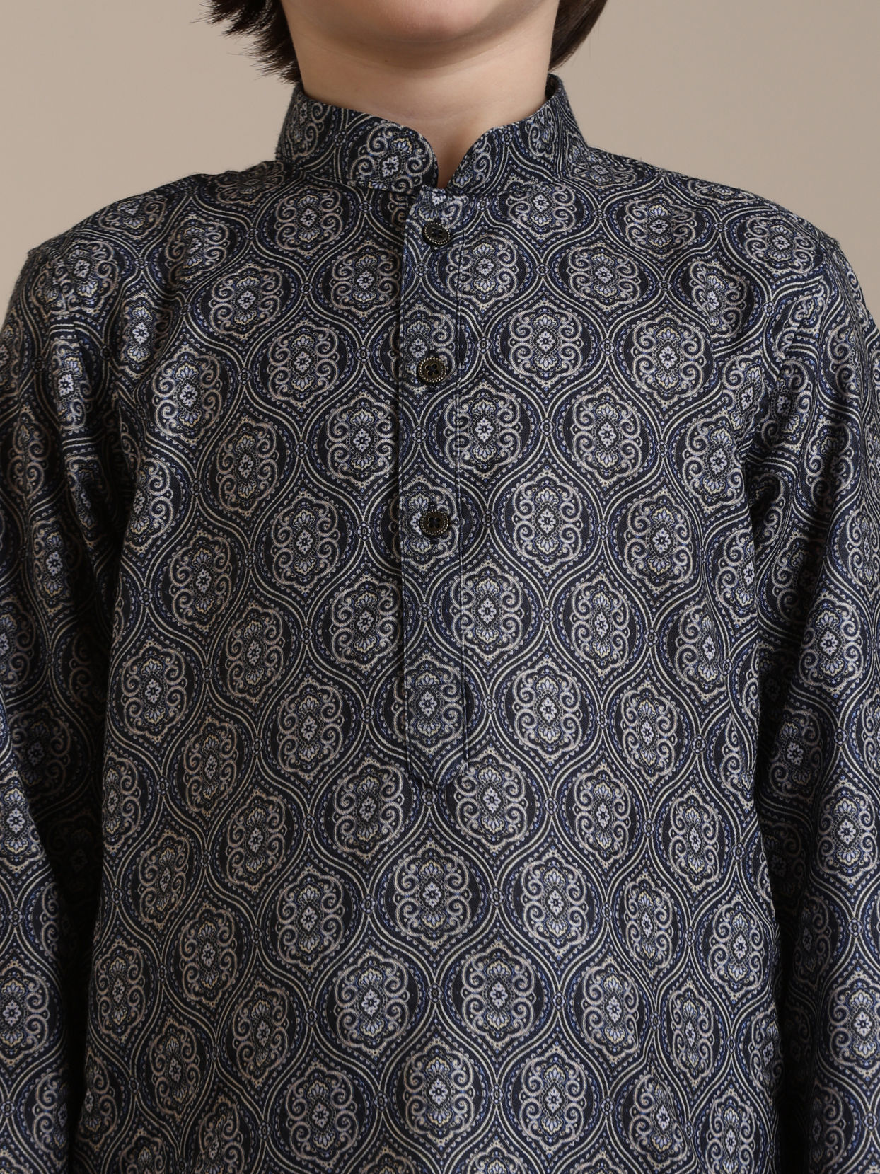 alt message - Manyavar Boys Boys Dark Blue Medallion Jaal Patterned Kurta set image number 1