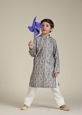 Manyavar Boys Boys Soft Beige Jaal Abstract Patterned Kurta Set image number 2