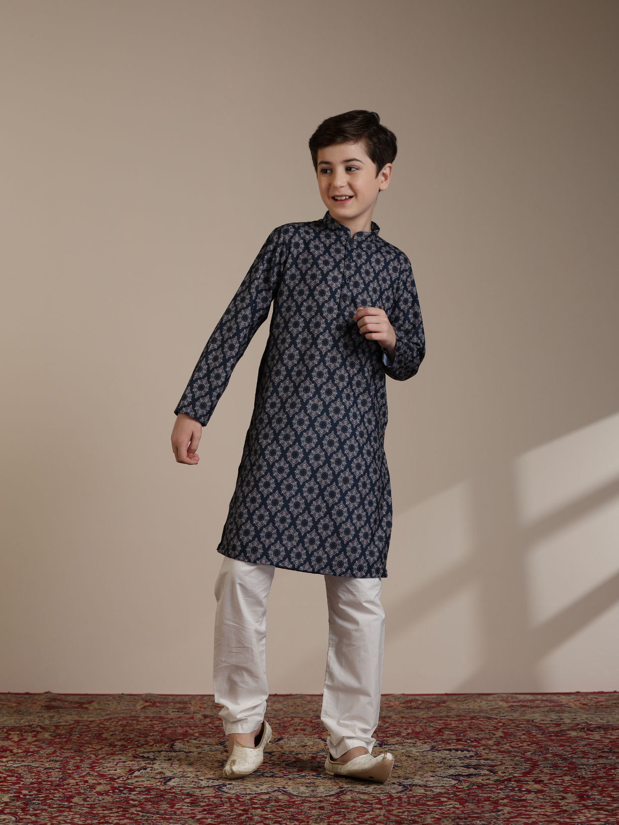 Manyavar Boys Boys Dark Blue Jaal and Medallion Patterned Kurta Set