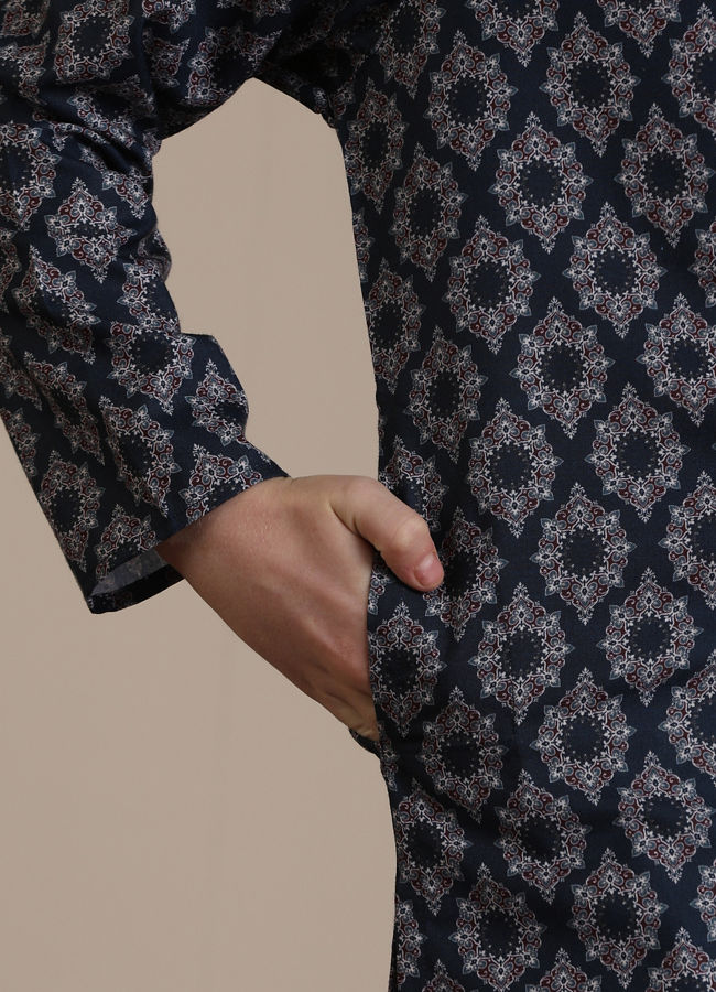 Manyavar Boys Boys Dark Blue Jaal and Medallion Patterned Kurta Set