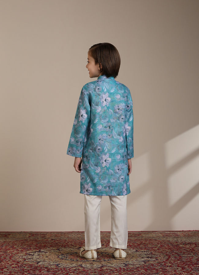 alt message - Manyavar Boys Boys Turquoise Floral Printed Kurta Set image number 4