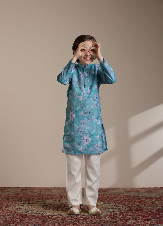 alt message - Manyavar Boys Boys Turquoise Floral Printed Kurta Set image number 2