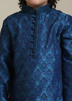 alt message - Manyavar Boys Boys Blue Embroidered Kurta Set image number 1