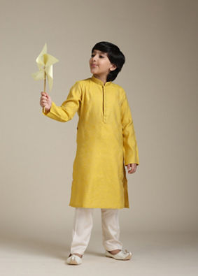 Manyavar Boys Boys Mustard Yellow Jacquard Kurta Set with Embroidered Neckline image number 2