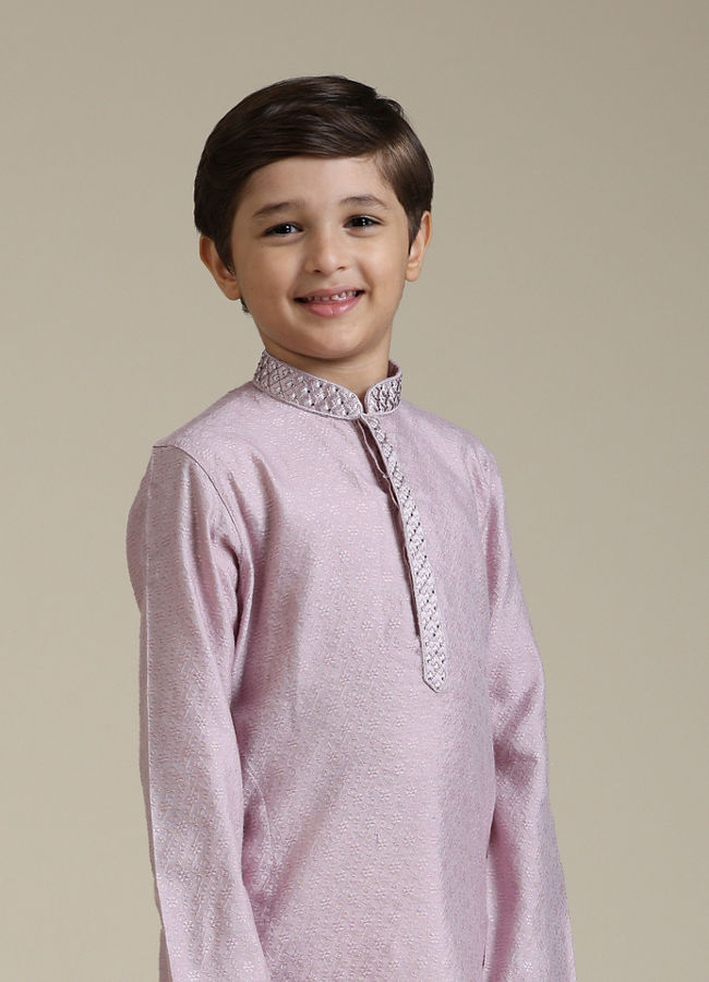 alt message - Manyavar Boys Boys Soft Lilac Kurta Set with Embroidered Neckline image number 0