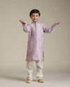 alt message - Manyavar Boys Boys Soft Lilac Kurta Set with Embroidered Neckline image number 2