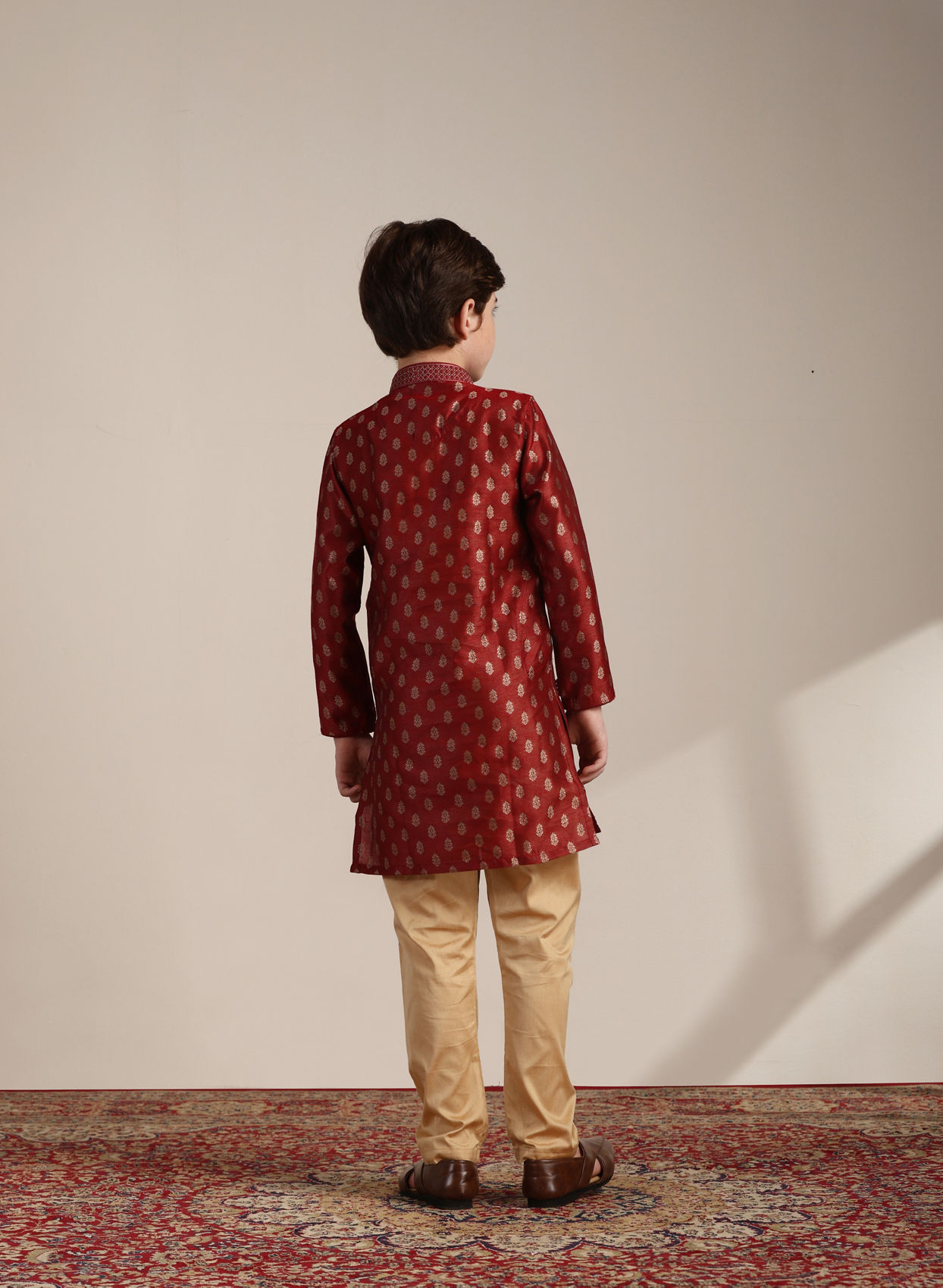 Boys Aurora Red Buta Printed Kurta Set image number 5