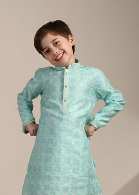 alt message - Manyavar Boys Boys Tropical Blue Floral Patterned Kurta Set