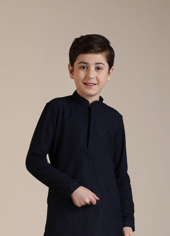 alt message - Manyavar Boys Boys Dark Blue Jaal Patterned Kurta Set image number 0