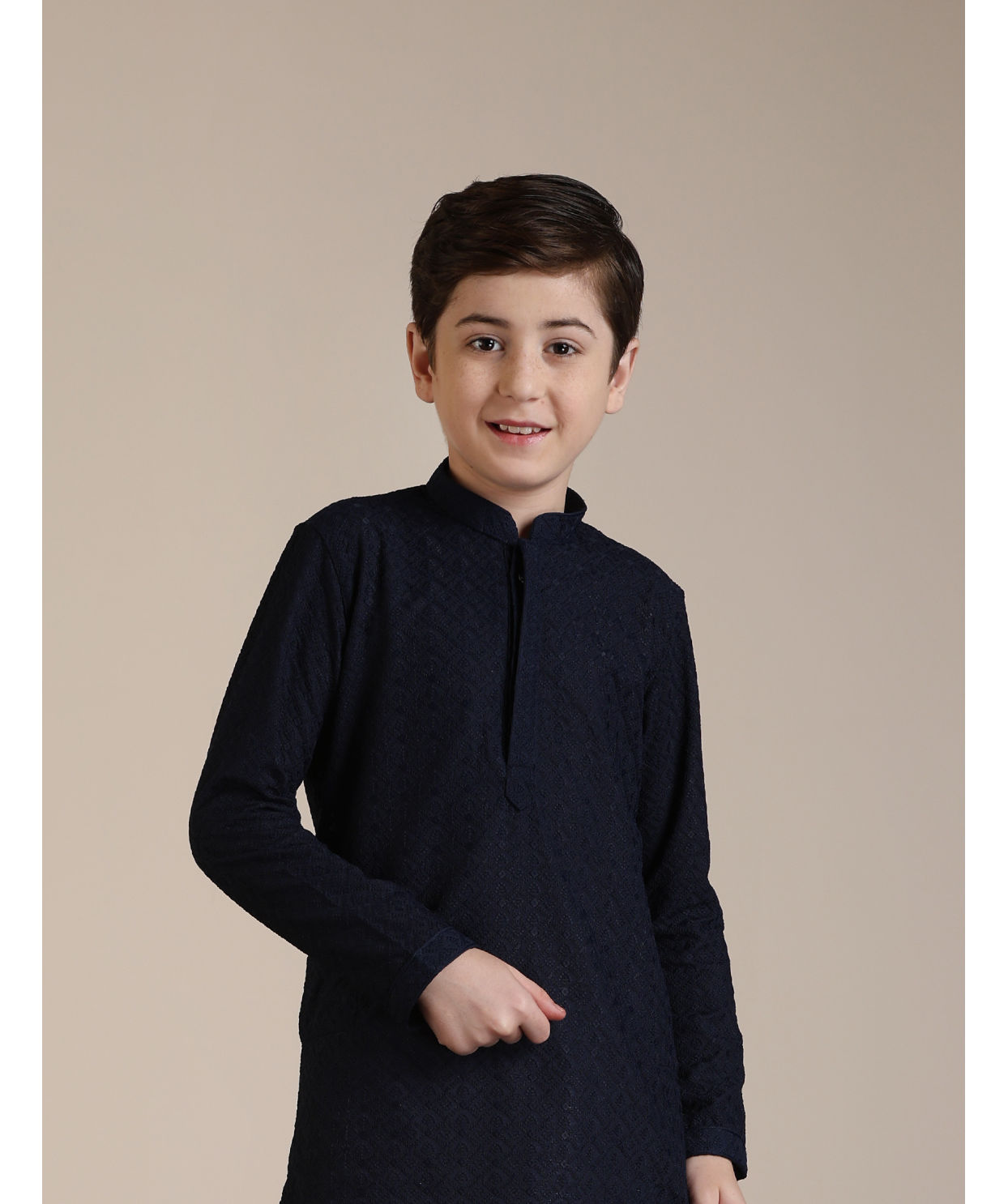 alt message - Manyavar Boys Boys Dark Blue Jaal Patterned Kurta Set image number 0