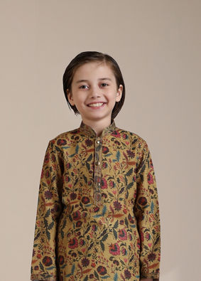 alt message - Manyavar Boys Boys Mustard Yellow Bel Buti Patterned Kurta Set image number 0