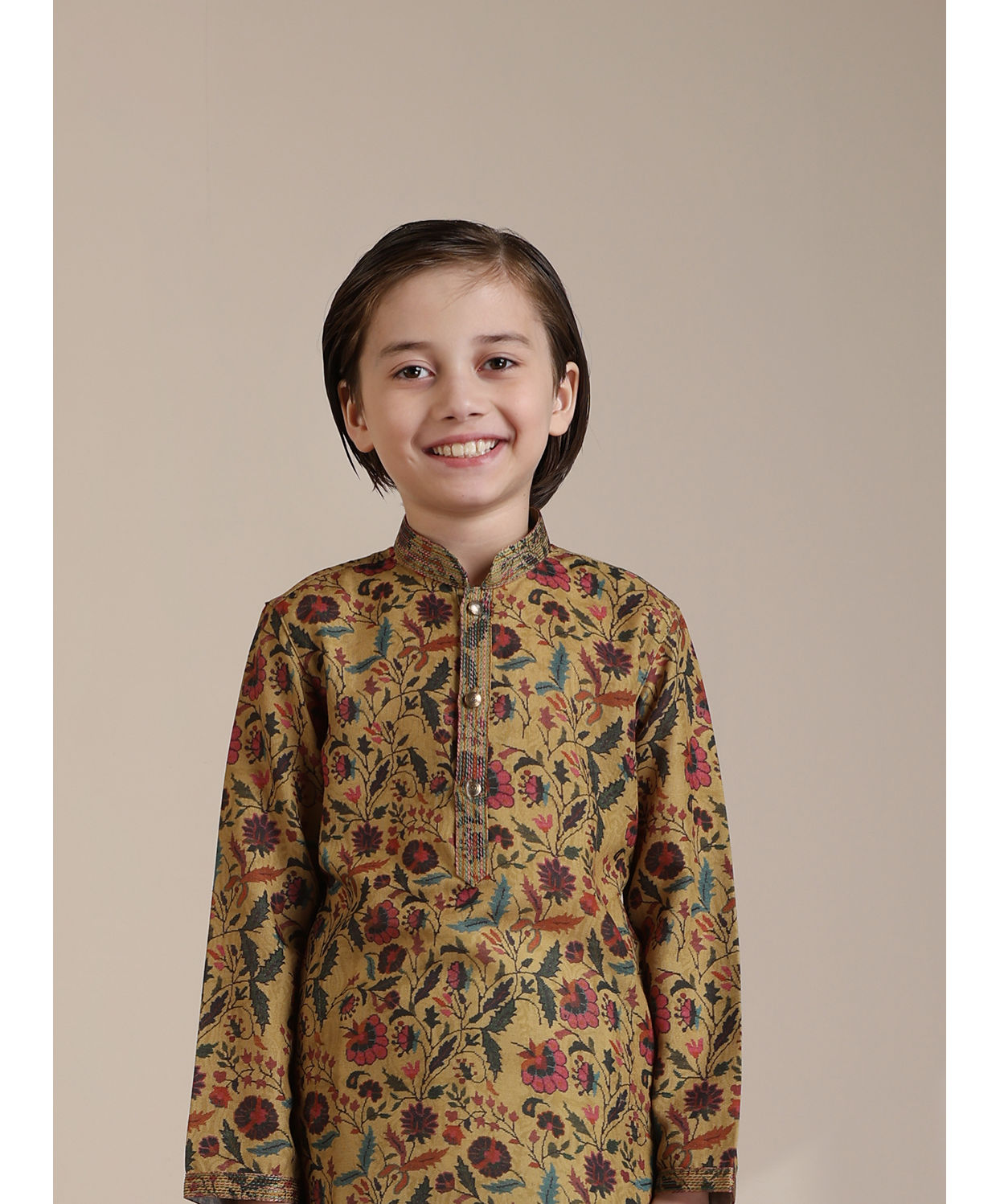 alt message - Manyavar Boys Boys Mustard Yellow Bel Buti Patterned Kurta Set image number 0