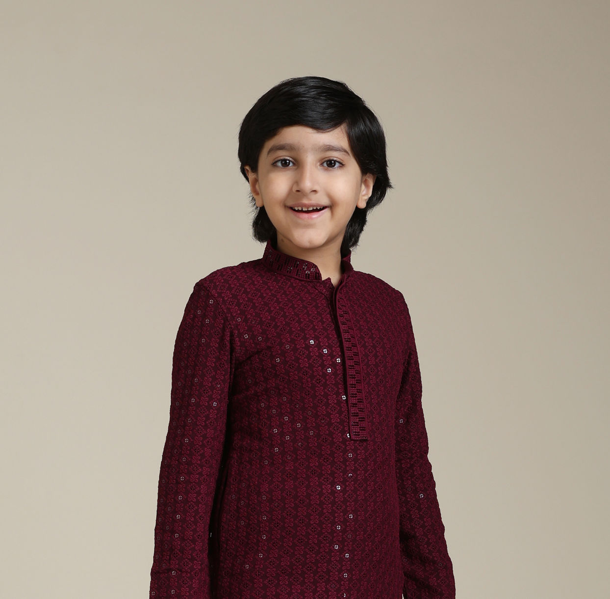 alt message - Manyavar Boys Boys Maroon Chikankari Kurta Set with Sequin Work image number 0