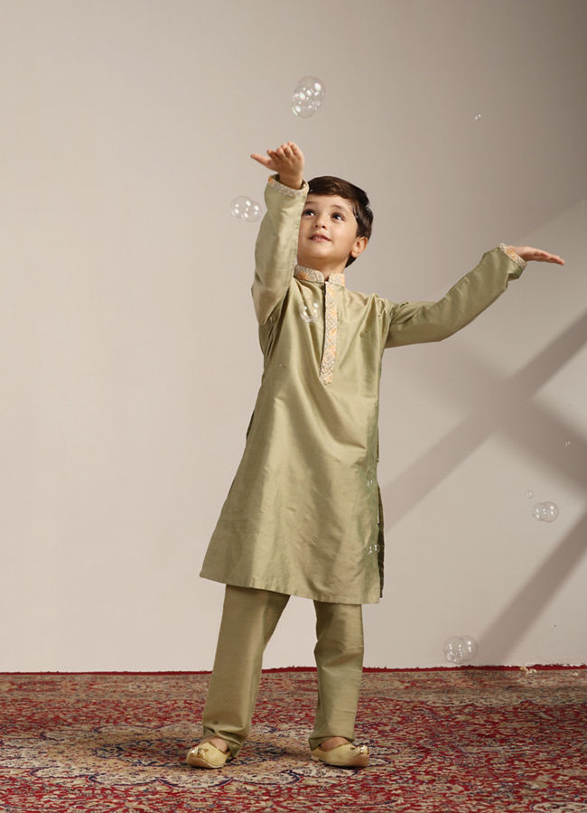 Boys Pistachio Green Kurta with Beige Floral Sequined Jacket image number 3