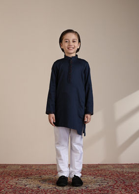 Manyavar Boys Boys Dark Blue Bel Buti Patterned Angrakha Jacket Set image number 2