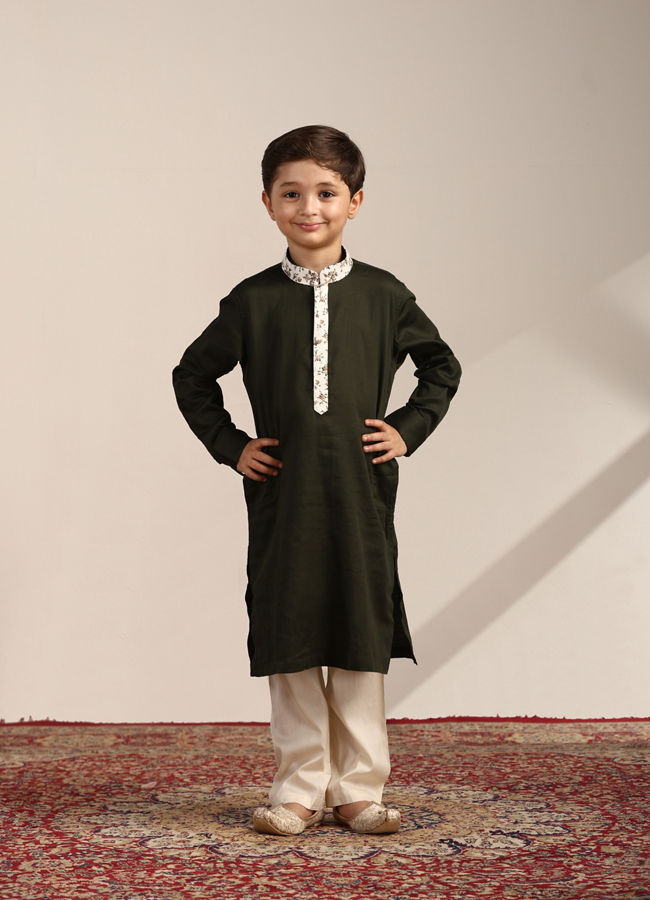 Manyavar Boys Boys Forest Green Kurta with Cream Floral Printed Jacket Set