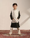 alt message - Manyavar Boys Boys Forest Green Kurta with Cream Floral Printed Jacket Set image number 2