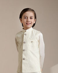 Manyavar Boys Boys Cream Warm White Self Patterned Jacket Set