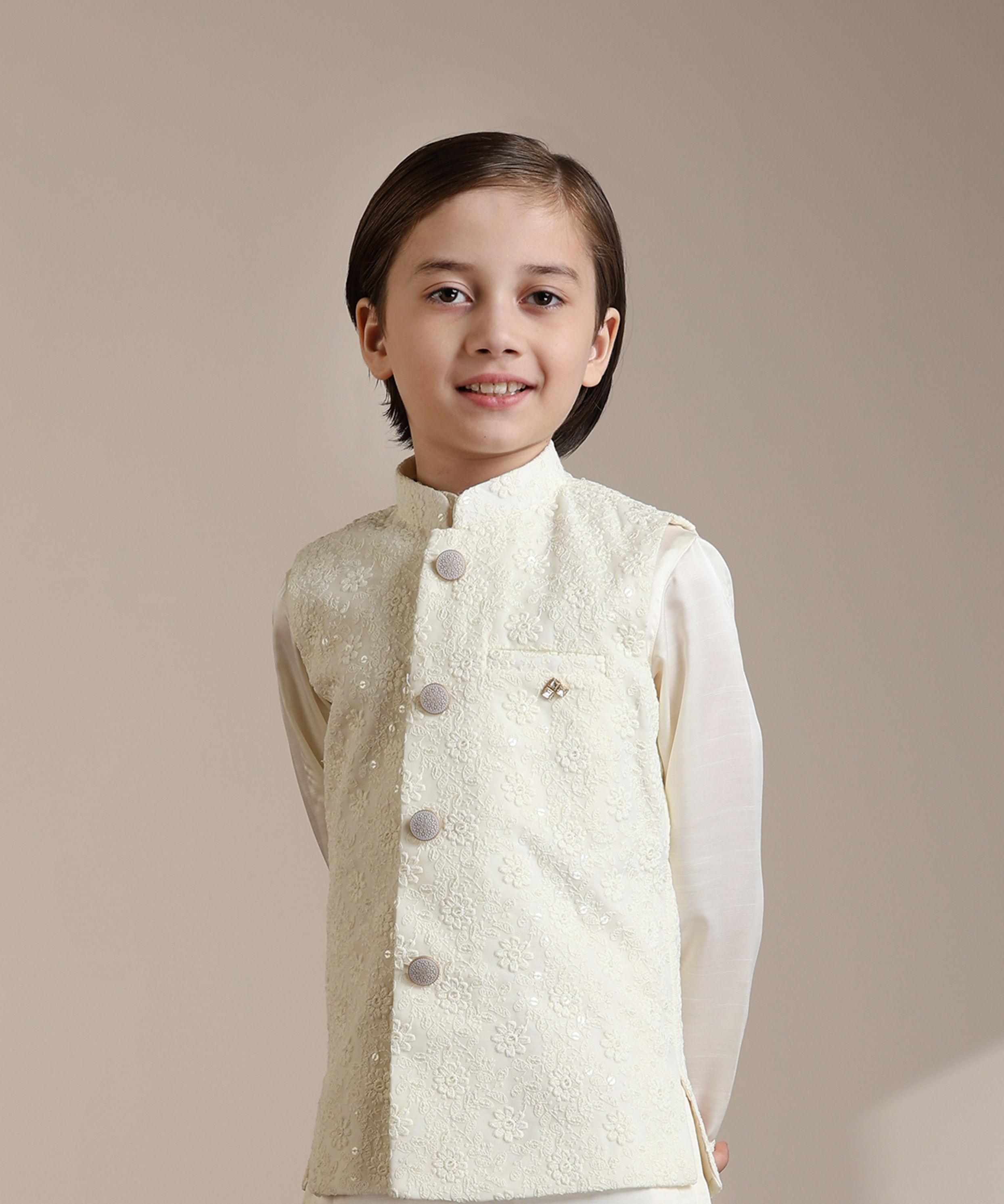 Manyavar Boys Boys Cream Warm White Self Patterned Jacket Set