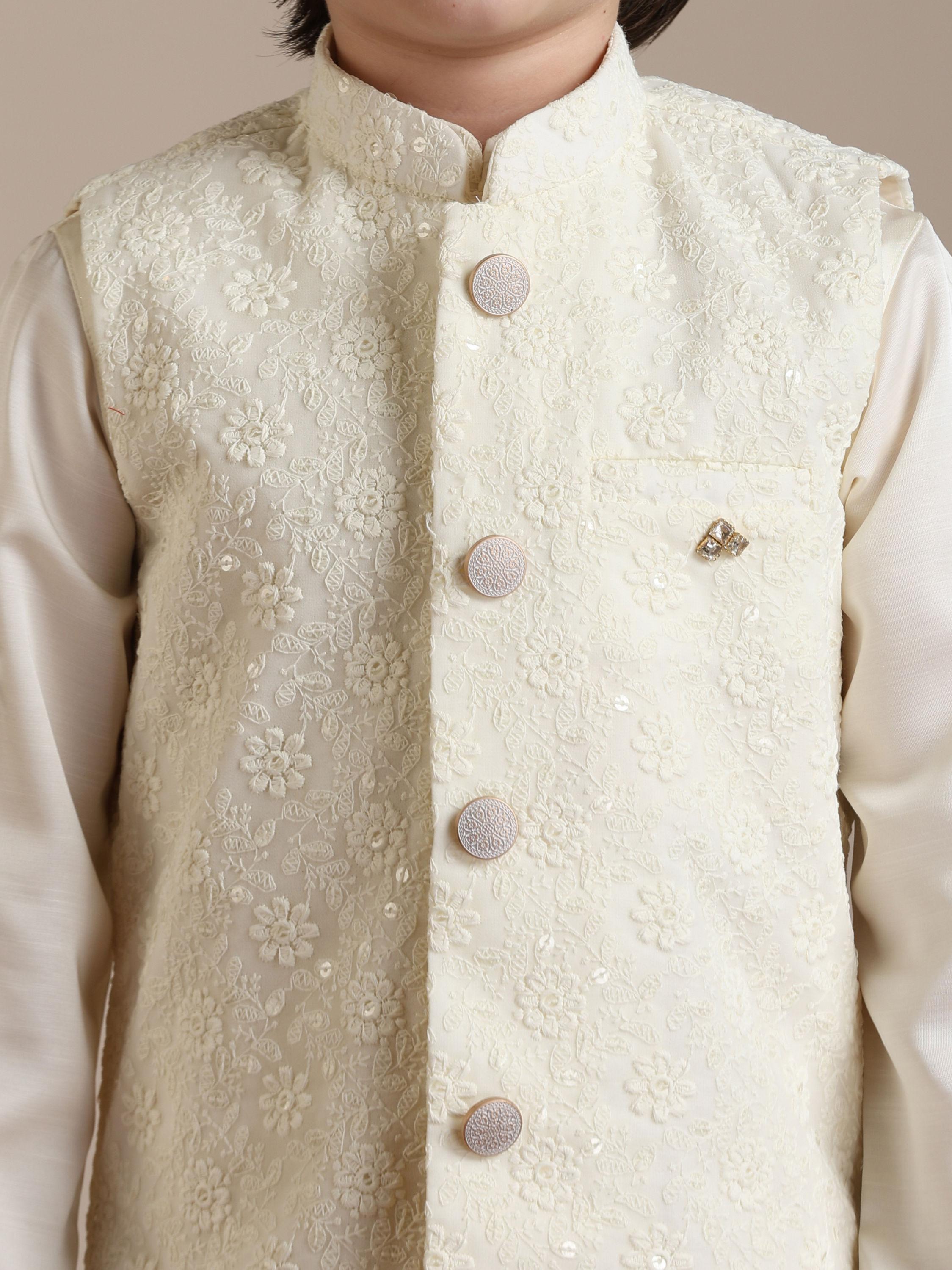 Manyavar Boys Boys Cream Warm White Self Patterned Jacket Set