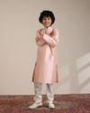 alt message - Manyavar Boys Boys Peach Jaal Patterned Kurta Set image number 2