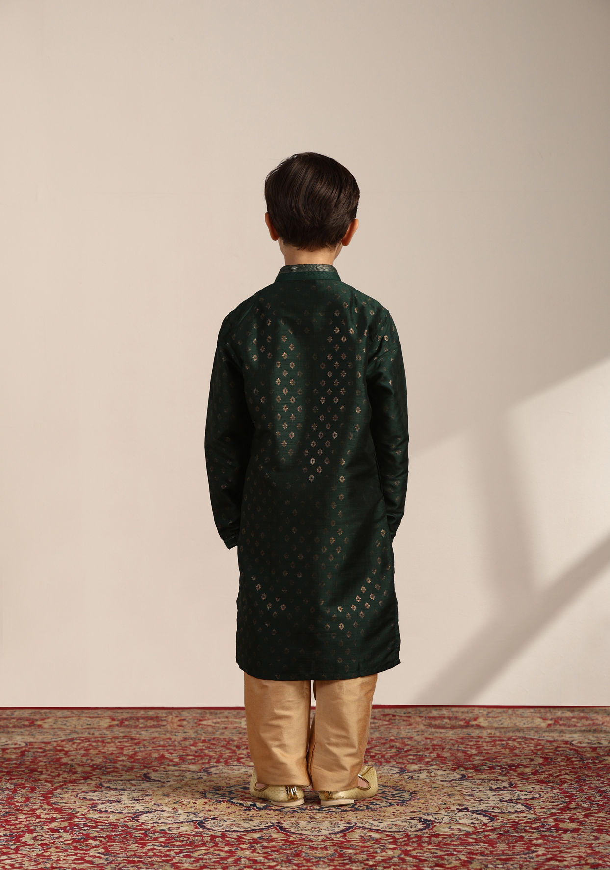 Boys Forest Green Buta Printed Kurta Set image number 4