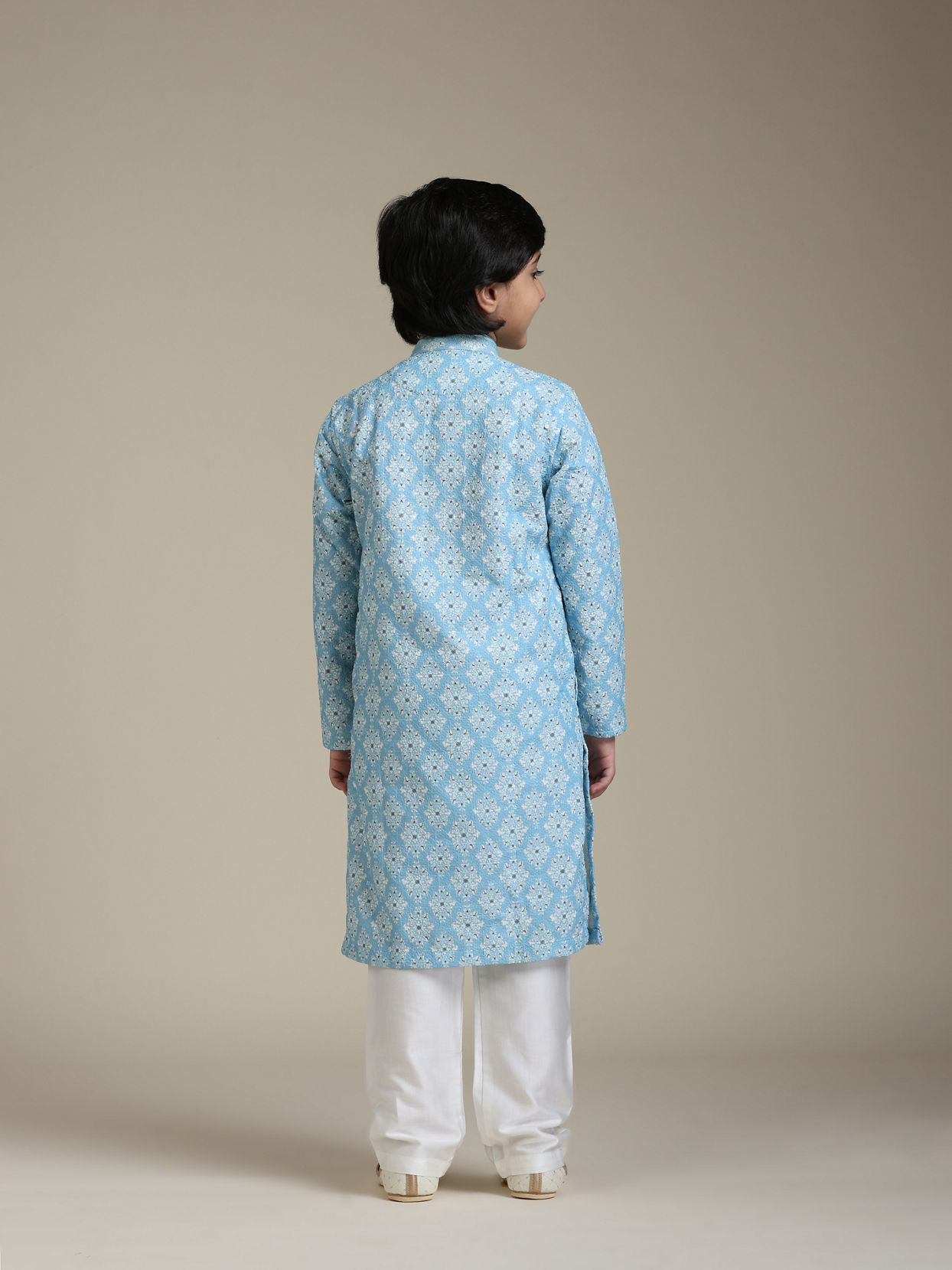 Manyavar Boys Light Blue Kurta Pajama Ensemble image number 5