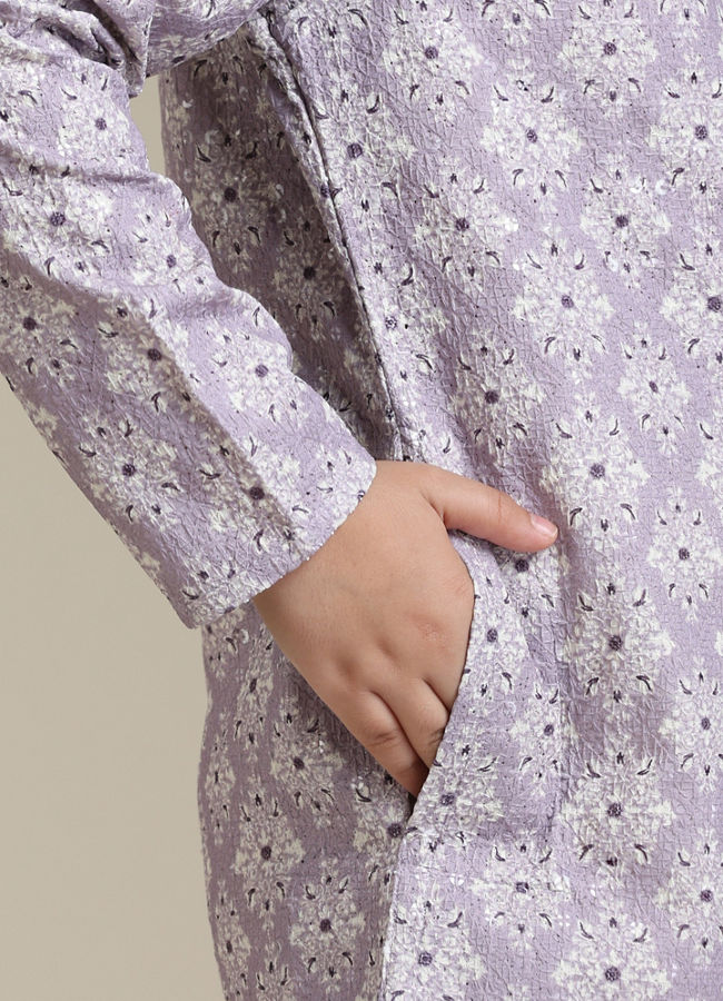 Manyavar Boys Boys Soft Lilac Chikankari Inspired Jaal Patterned Kurta Set