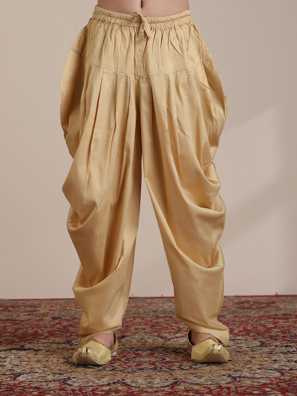 Manyavar Boys Boys Dark Green Bel Buti Patterned Indo Western Set