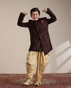 alt message - Manyavar Boys Boys Wine Bel Buti Patterned Indo-Western Set image number 2