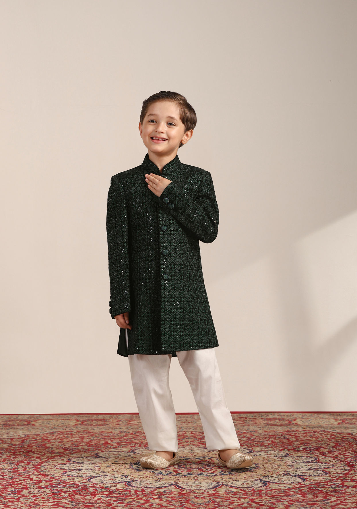 alt message - Manyavar Boys Boys Dark Green Diamond Patterned Indo Western Jacket with Mirror Work image number 2