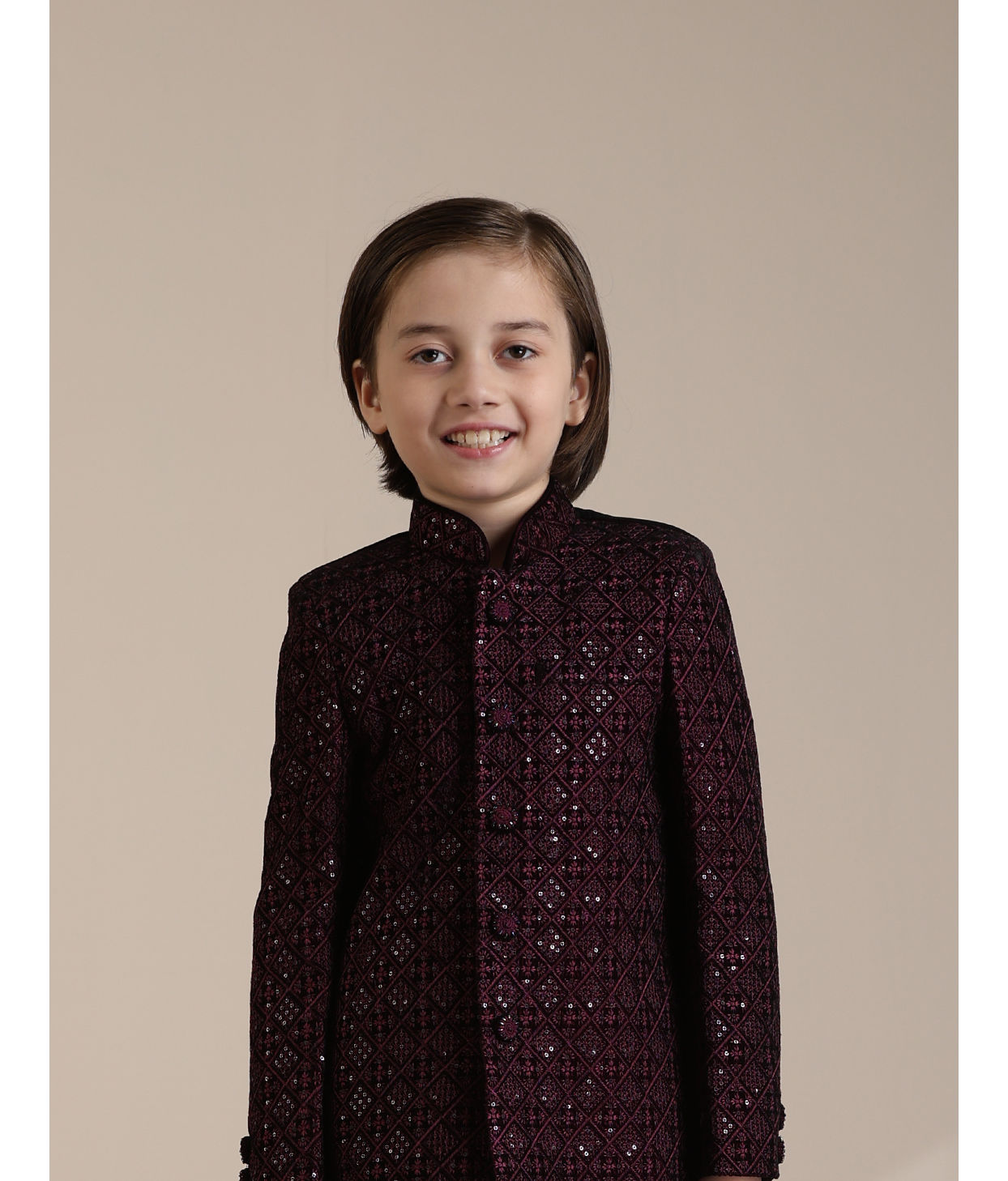 alt message - Manyavar Boys Boys Wine Chowkadi Patterned Embellished Indo-western Set image number 0