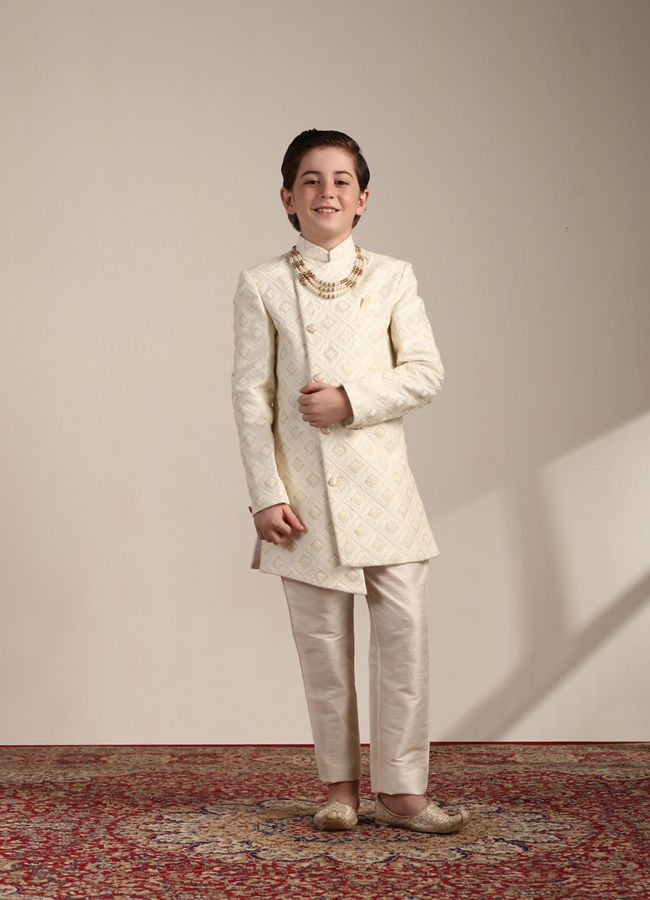 alt message - Manyavar Boys Boys Ivory White Diamond Patterned Angrakha Style Indo Western Set image number 2