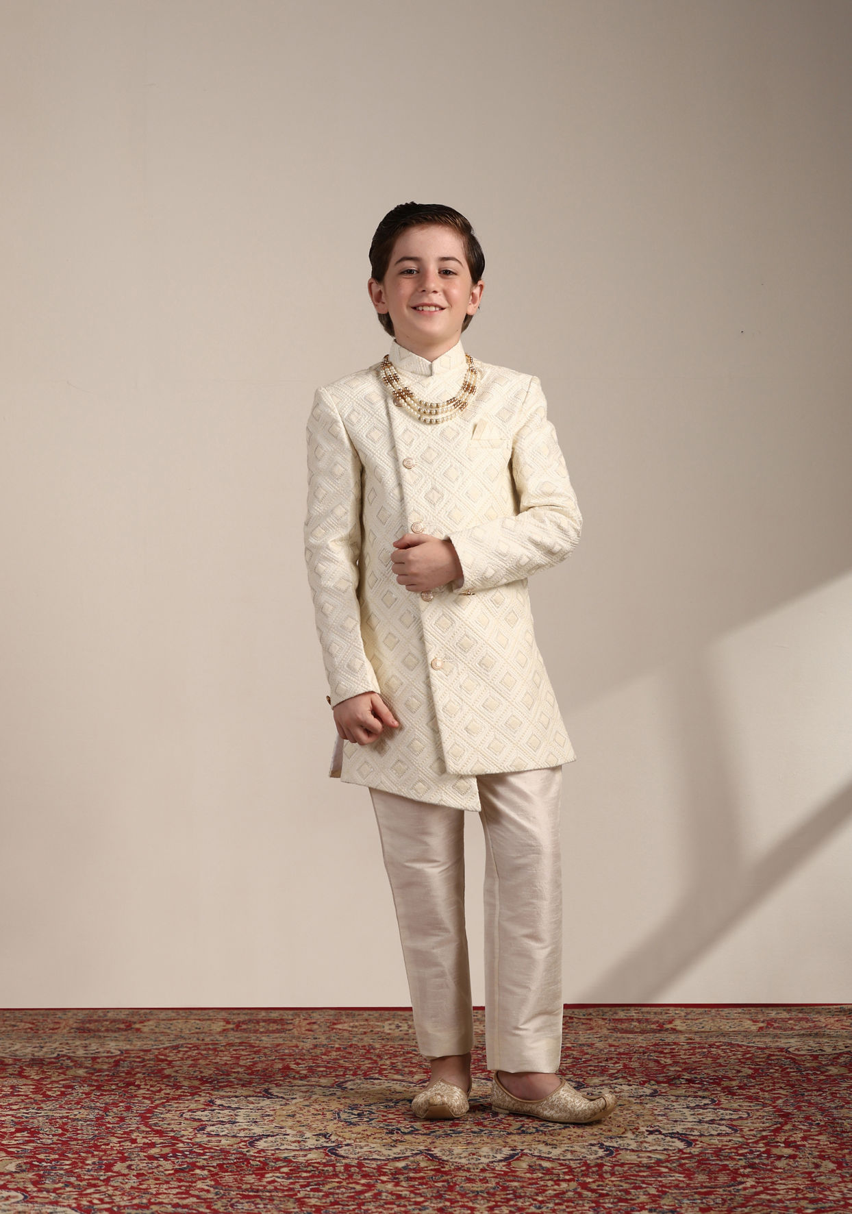 Boys Ivory White Diamond Patterned Angrakha Style Indo Western Set image number 2