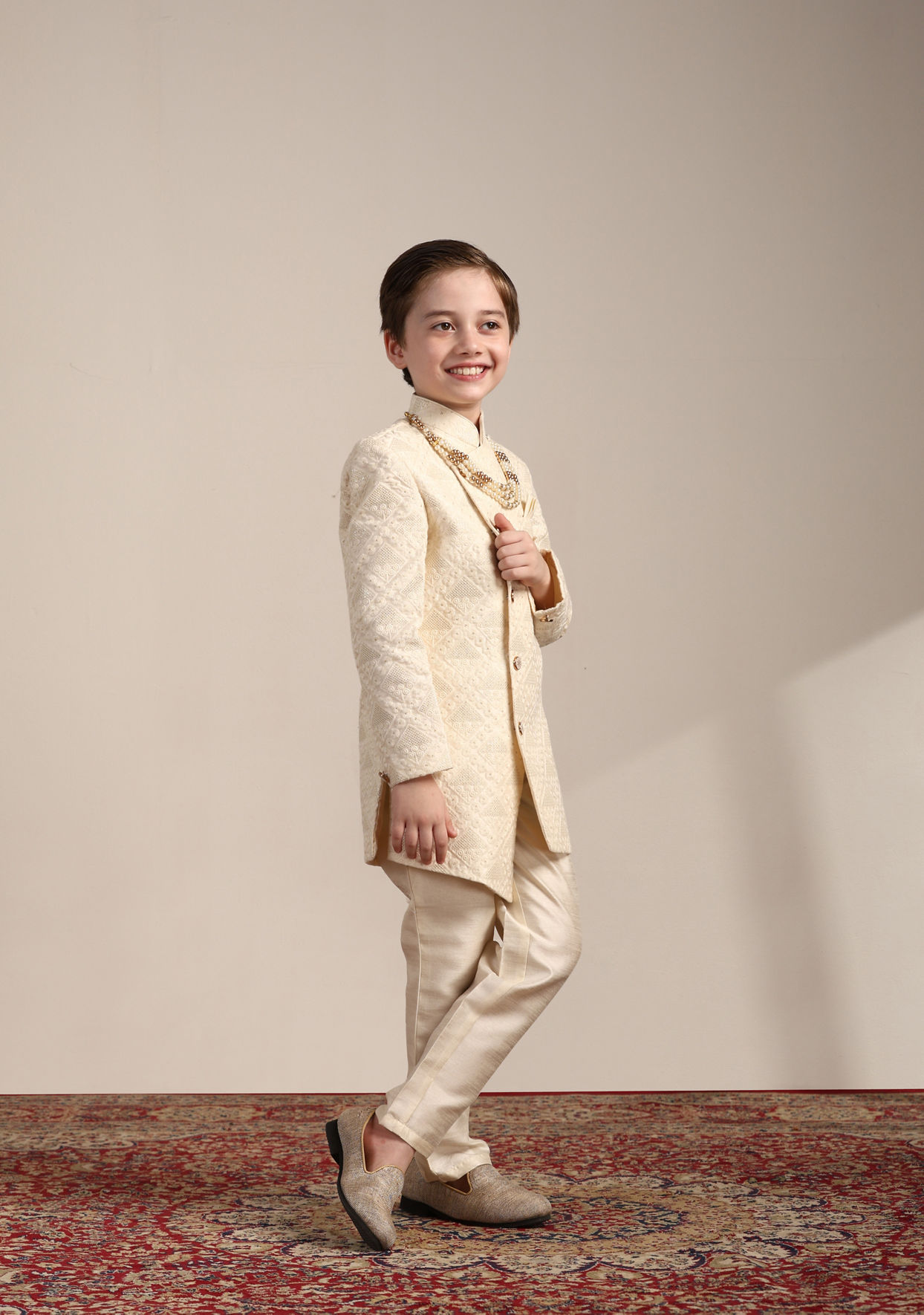 alt message - Manyavar Boys Boys Cream Diamond Patterned Angrakha Style Indo Western Set image number 2