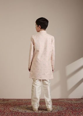 alt message - Manyavar Boys Boys Shell Pink Geometric Patterned Indo-Western Set image number 4