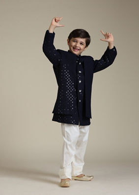 alt message - Manyavar Boys Boys Navy Blue Embroidered Indo Western Set with Sequin Work image number 2