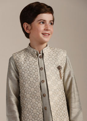 alt message - Manyavar Boys Boys Pistachio Floral and Diamond Patterned Jacket Set image number 0