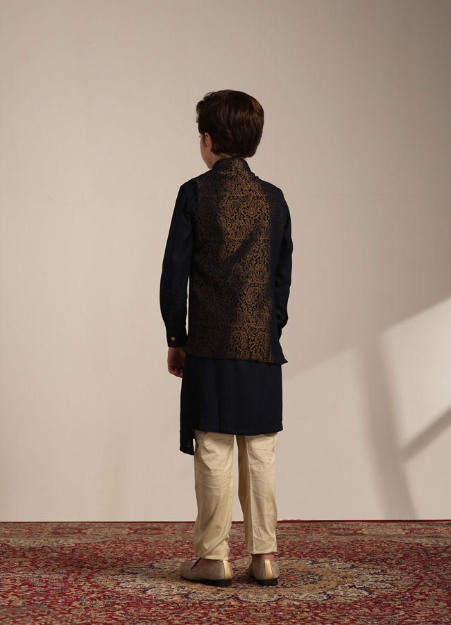 Manyavar Boys Boys Soft Pink Floral and Diamond Patterned Jacket Set