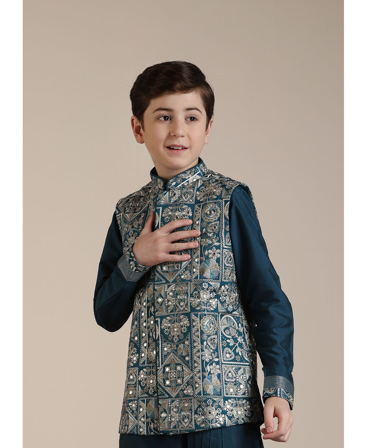 alt message - Manyavar Boys Boys Teal Blue Bagh Chowkadi Patterned Jacket Set image number 0