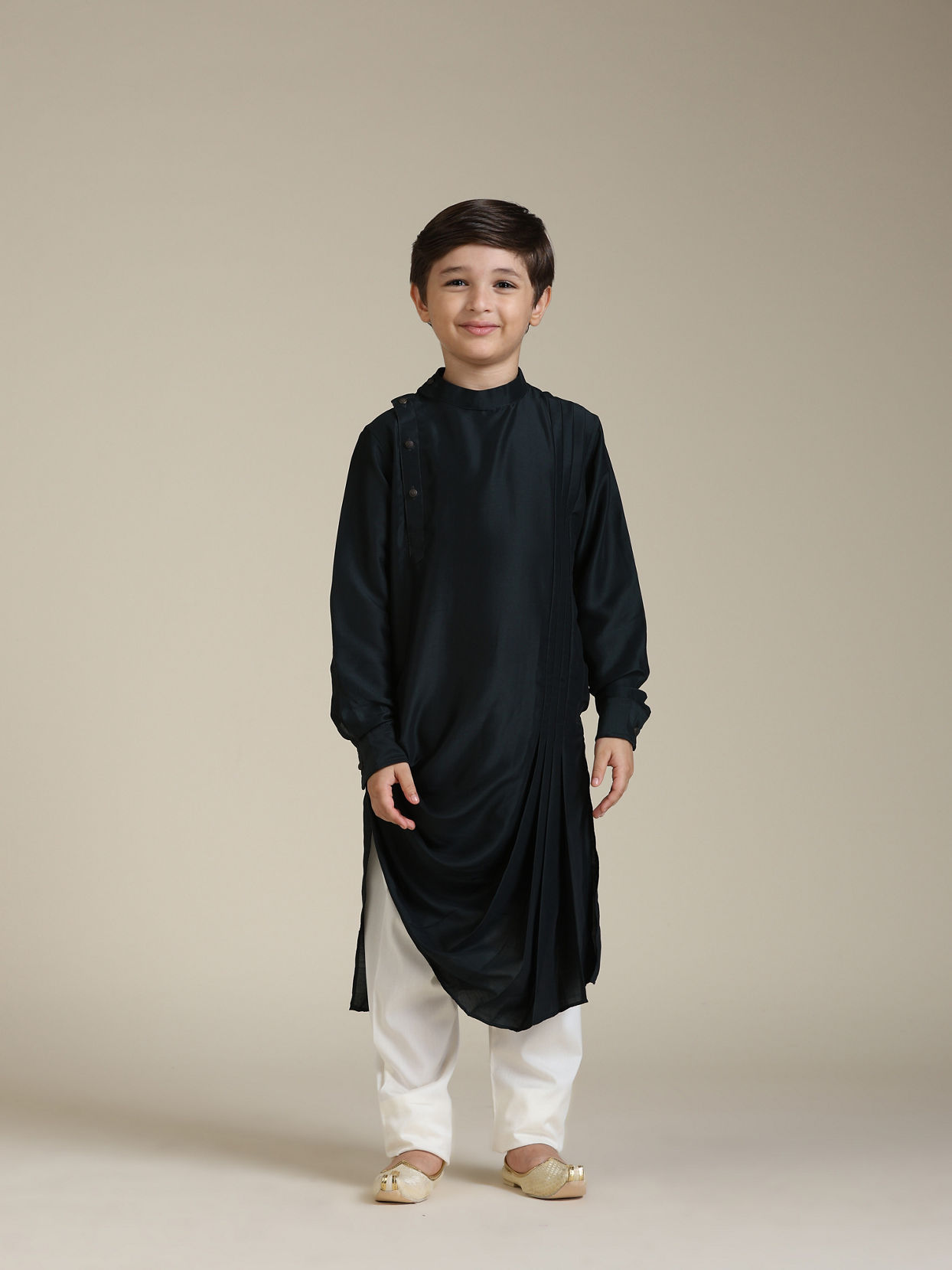 Manyavar Boys Boys Bottle Green Floral Patterned Jacket Set with Brooch